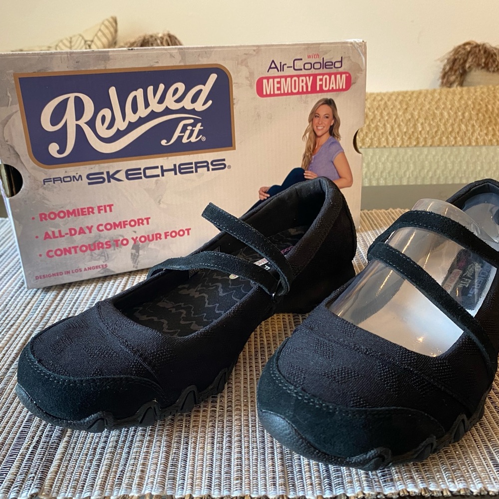 Sketchers Relaxed fit shoes